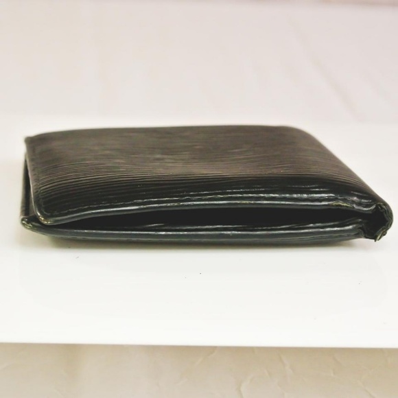 Louis Vuitton Epi Leather Bifold Wallet - Picture 5 of 6